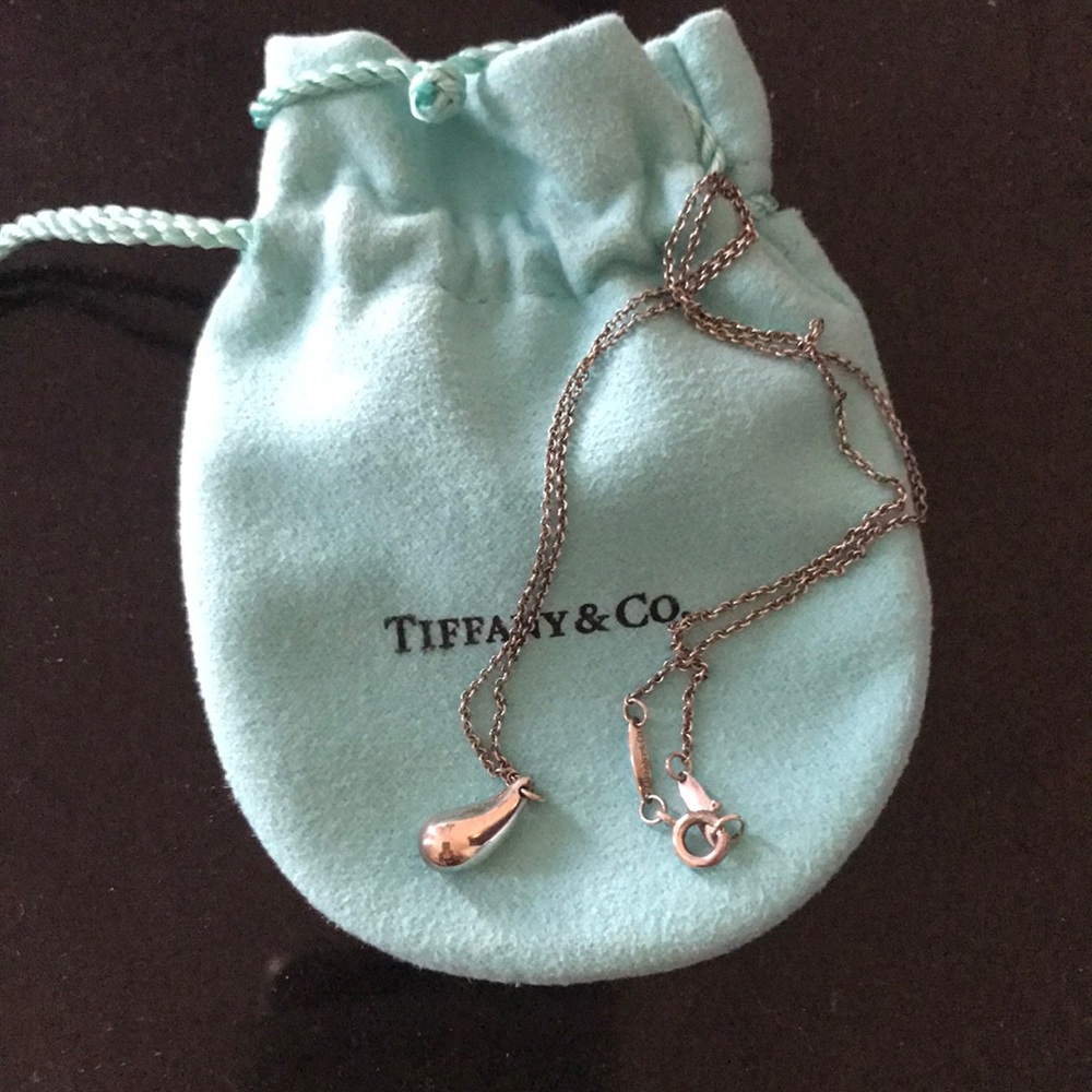 Tiffany and Co Elsa Peretti tear drop necklace